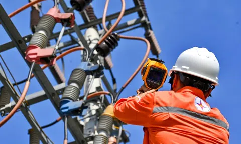 Thủ tướng: Đảm bảo không để thiếu điện trong bất cứ trường hợp nào