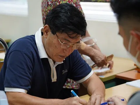 Cán bộ nào không được nghỉ hưu trước tuổi?