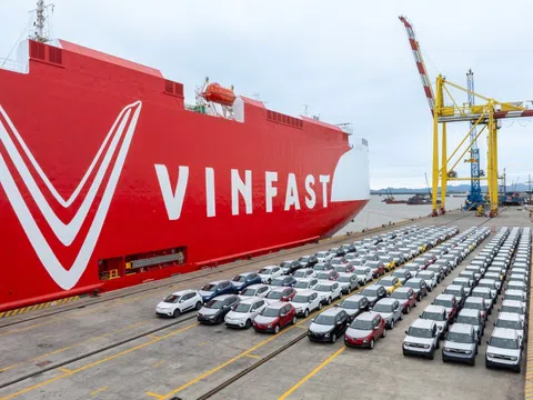 VinFast của tỷ phú Phạm Nhật Vượng tăng tốc trên con đường hướng đến mục tiêu 200.000 xe: giao 2.500 xe đến Indonesia, 34.530 ô tô xuất xưởng trong 2 tháng đầu năm