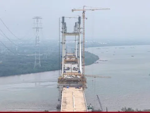 Diện mạo cầu dây văng tĩnh không cao nhất Việt Nam sau gần 2 năm tái khởi công