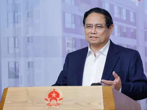"Bây giờ không hạn chế sinh con để chống già hóa dân số nhưng nhà ở chỉ có 10m2, 15m2, 20m2 thì làm sao sinh 3 được?"