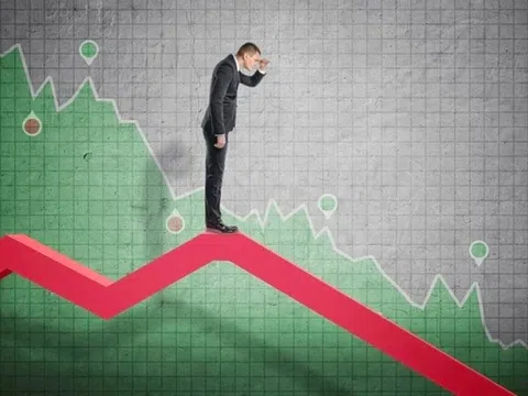 Chuyên gia: VN-Index có dấu hiệu tạo đỉnh ngắn hạn, kịch bản về 1.250 – 1.270 điểm cần được tính đến