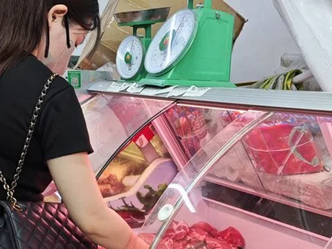 Phó Thủ tướng chỉ đạo 2 Bộ xử lý phản ánh về giá heo hơi cao nhất 5 năm