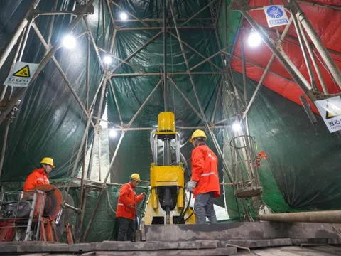 Trung Quốc khoan sâu 2000m, tín hiệu báo có kho báu “nặng gấp 8 lần tượng Nữ thần Tự do”: Giá trị 2 triệu tỷ