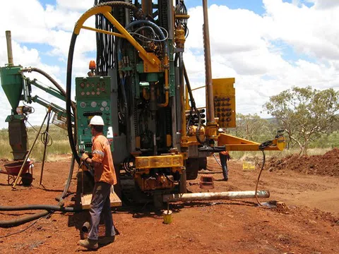 Khoan 498 lỗ sâu tổng 46.000m, Việt Nam phát hiện 40 mỏ vàng và 70 mỏ kho báu mới