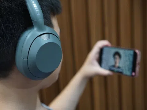 Dùng thử tai nghe Sony ULT Wear: 'Vua bass' tầm giá 4 triệu đồng