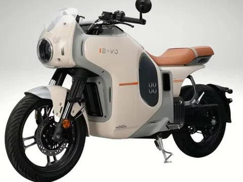 Quyết tâm không để bị tụt lại phía sau, Honda phát triển mẫu xe điện có thể thay pin tại trạm sạc dễ dàng như đi đổ xăng