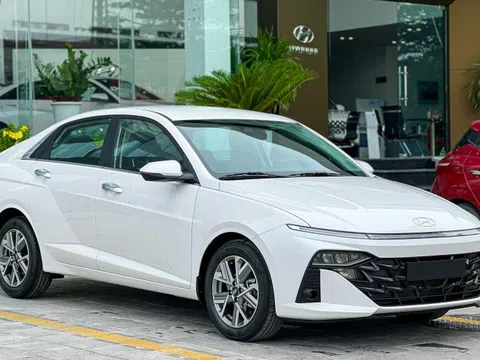 Hyundai tiếp tục xả hàng loạt xe hot đời 2024: Cao nhất 75 triệu đồng, đại lý bồi thêm nhiều ưu đãi