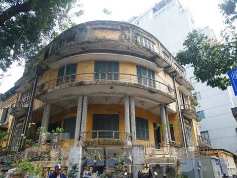 Toà biệt thự 'ngự trên đất vàng' Hà Nội sắp được cải tạo, sửa chữa sau nhiều năm bỏ hoang