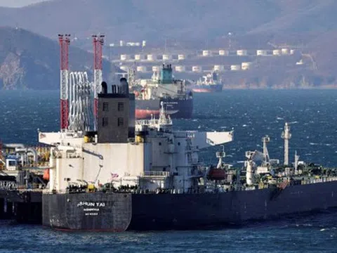 Bị Mỹ đưa dầu thô vào tầm ngắm, xuất khẩu của một quốc gia OPEC lao dốc chỉ trong 1 tháng, khách hàng Trung Quốc, Ấn Độ dần tránh xa