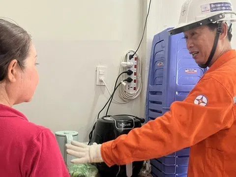 TP HCM: Nhiều gia đình “méo mặt” vì tiền điện tăng vọt