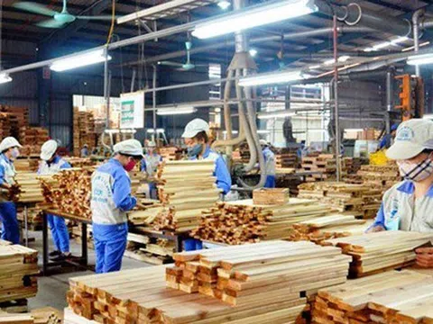 Mỹ muốn áp thuế hàng Việt 46%: Doanh nghiệp phải hết sức bình tĩnh!