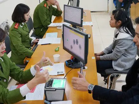 Sáp nhập xã, tỉnh, người dân có cần làm lại căn cước, hộ chiếu: Lãnh đạo Bộ Công an trả lời