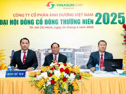 ĐHCĐ Vinasun: Đặt kế hoạch lãi 2025 giảm 36%, lãnh đạo trăn trở về "sức ép" đối thủ Grab huy động 12 tỷ USD, XanhSM nâng vốn lên 18.000 tỷ