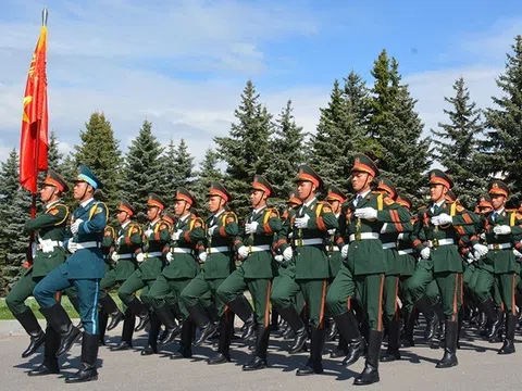 Hình ảnh đầu tiên của 73 quân nhân Việt Nam ở Nga, chuẩn bị duyệt binh tại Quảng trường Đỏ
