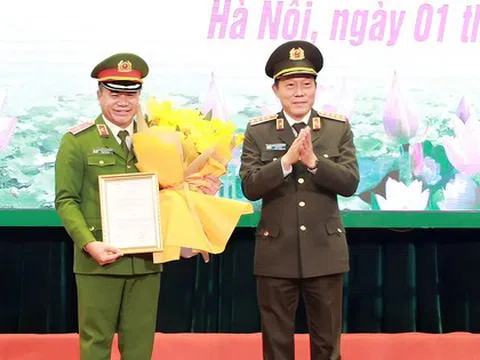 Đề nghị miễn nhiệm 6 Ủy viên UBND thành phố Hà Nội