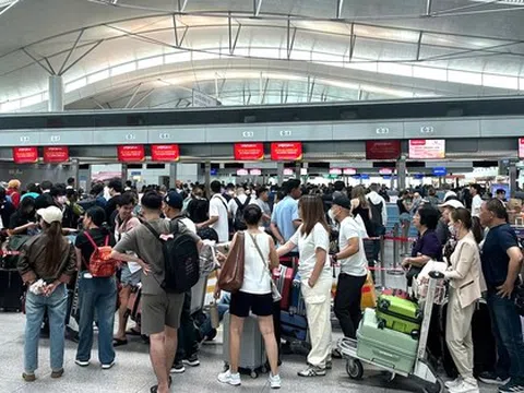 Siết chặt kiểm soát bay dịp cao điểm 30-4, 1-5 tại Tân Sơn Nhất