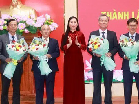 Quảng Ngãi có lãnh đạo nhận gần 2,8 tỉ đồng khi nghỉ hưu trước tuổi