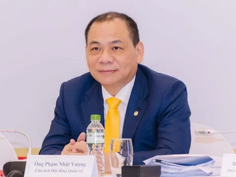 Tài sản của tỷ phú Phạm Nhật Vượng tăng vọt khi tung “bom tấn” lên sàn chứng khoán