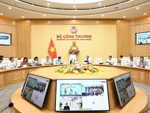 Trưởng Đoàn đàm phán Chính phủ, Bộ trưởng Công thương Nguyễn Hồng Diên họp với các tập đoàn THACO, Viettel, Vietjet... về kế hoạch mua hàng từ Hoa Kỳ