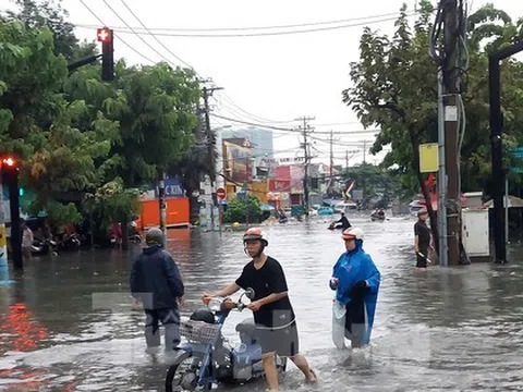 TPHCM hứng trận mưa lớn nhất từ đầu năm: Chuyên gia lý giải