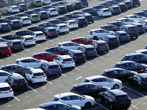 Ngành ô tô sau chu kỳ trầm lắng: Người vững tay lái, kẻ hụt hơi