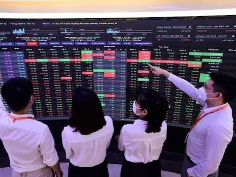 CTCK cập nhật triển vọng tăng trưởng loạt nhóm ngành hot: Công nghệ, Thép, Bán lẻ, Ngân hàng, BĐS KCN sau "cú sốc" thuế quan