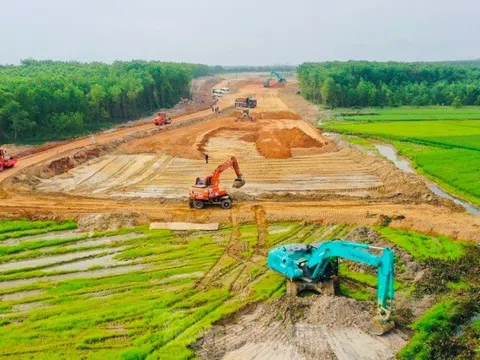 Tiến độ giải ngân, giải phóng mặt bằng chậm, Bộ Xây dựng nhắc nhở 11 địa phương và Ban Quản lý dự án Hàng hải và đường thủy