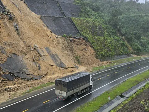 Cao tốc đoạn La Sơn – Hòa Liên sẽ được mở rộng lên 4 làn xe