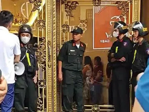 VIDEO: Nhà trùm giang hồ xứ Thanh - Tuấn "thần đèn" bị công an khám xét