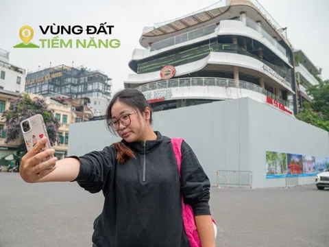 Quây tôn để tháo dỡ tòa nhà bên hồ Gươm, sẽ có 3 tầng hầm thay thế