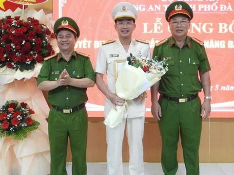 Thăng hàm trước hạn với lãnh đạo phụ trách Công an Đà Nẵng
