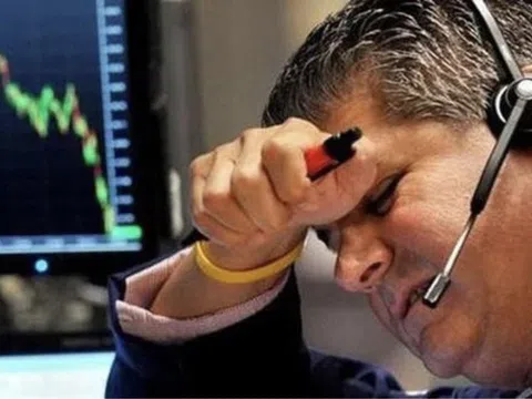 Phiên 5/6: Khối ngoại tiếp tục bán ròng gần 500 tỷ đồng, cổ phiếu nào bị "xả" mạnh nhất?