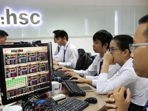 HSC chốt danh sách cổ đông để chào bán gần 360 triệu cổ phiếu