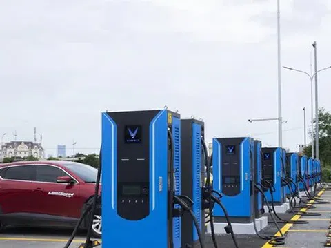 V-Green khai trương trạm sạc siêu nhanh lớn nhất Hà Nội: 42 trụ sạc, 84 xe có thể sạc cùng lúc
