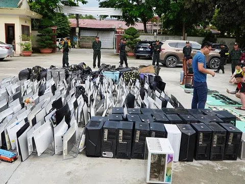 Gần 200 cảnh sát đồng loạt đột kích 3 điểm nóng, bắt 74 người