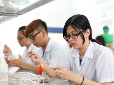 Những thí sinh đầu tiên trúng tuyển Trường Đại học Y Hà Nội