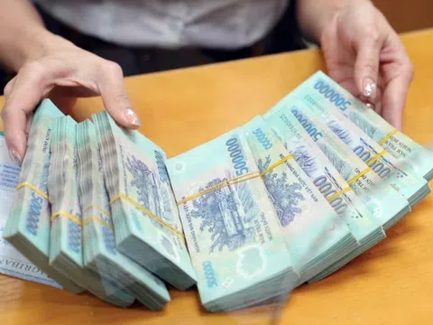Nữ giáo viên lừa xin vào biên chế, chiếm đoạt tiền của người quen