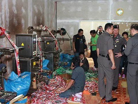 Đột kích một nhà kho, công an triệt phá đường dây sản xuất cà phê Nescafé giả quy mô hàng tỷ đồng, tịch thu hơn 300.000 sản phẩm