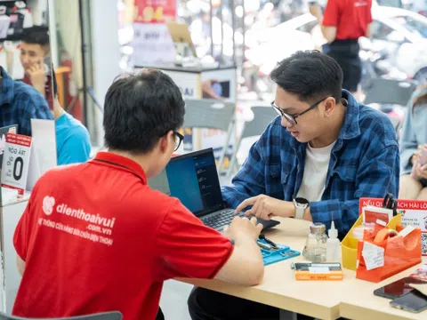 Điện Thoại Vui giảm thêm 10% phí sửa chữa laptop, điện thoại mùa Tựu trường