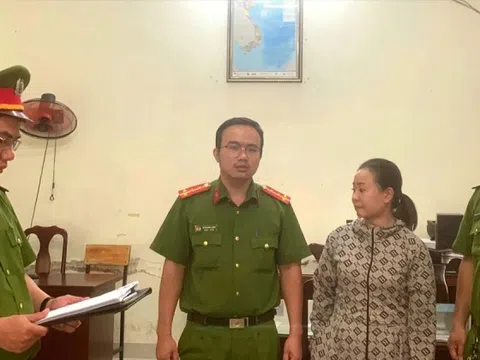 Lừa đảo xin cấp sổ đỏ, cầm tiền bỏ trốn