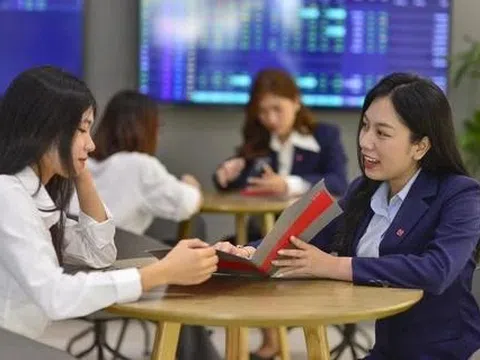 VN-Index áp sát đỉnh lịch sử