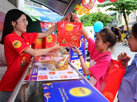 Thị trường bánh trung thu 2025: Bánh "nhà làm" thoái trào, thương hiệu lớn lên ngôi