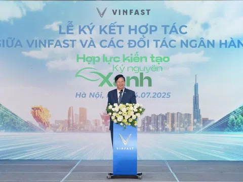 Người mua ô tô VinFast đăng ký biển Hà Nội sắp nhận loạt ưu đãi từ Vingroup và 12 đối tác tài chính