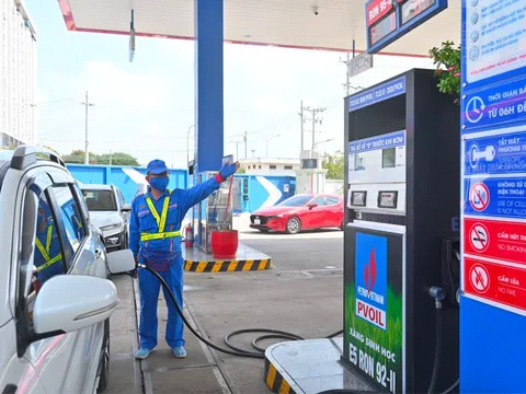 PV OIL và Petrolimex “chốt thí điểm” bán xăng E10 tại 3 thành phố lớn từ ngày 1/8